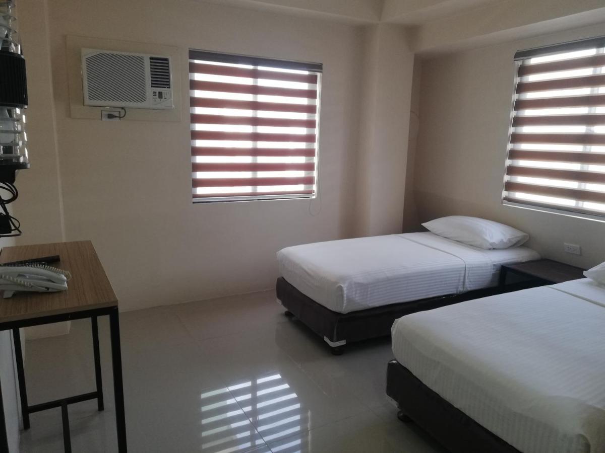 Eon Centennial Express Hotel Iloilo City Exterior photo